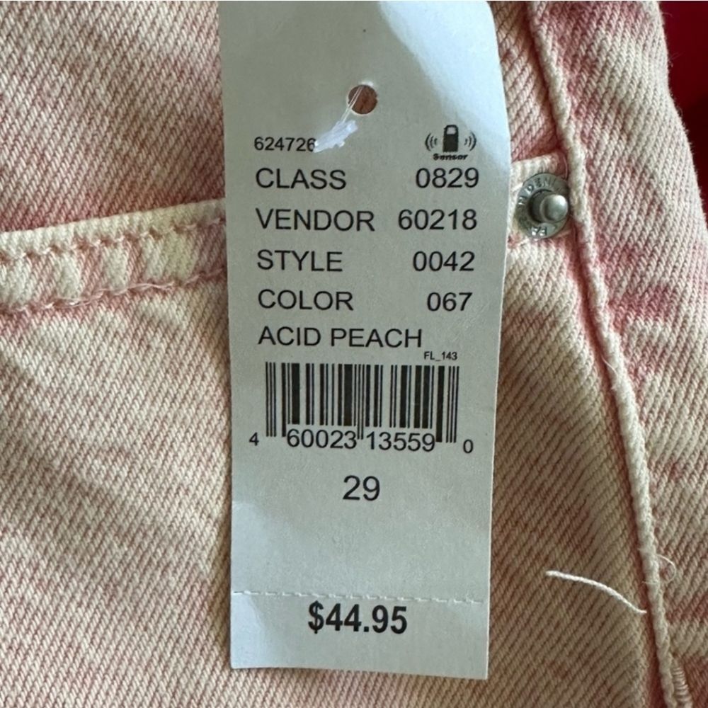 PacSun Pink Frayed Denim Shorts - Picture 3 of 5